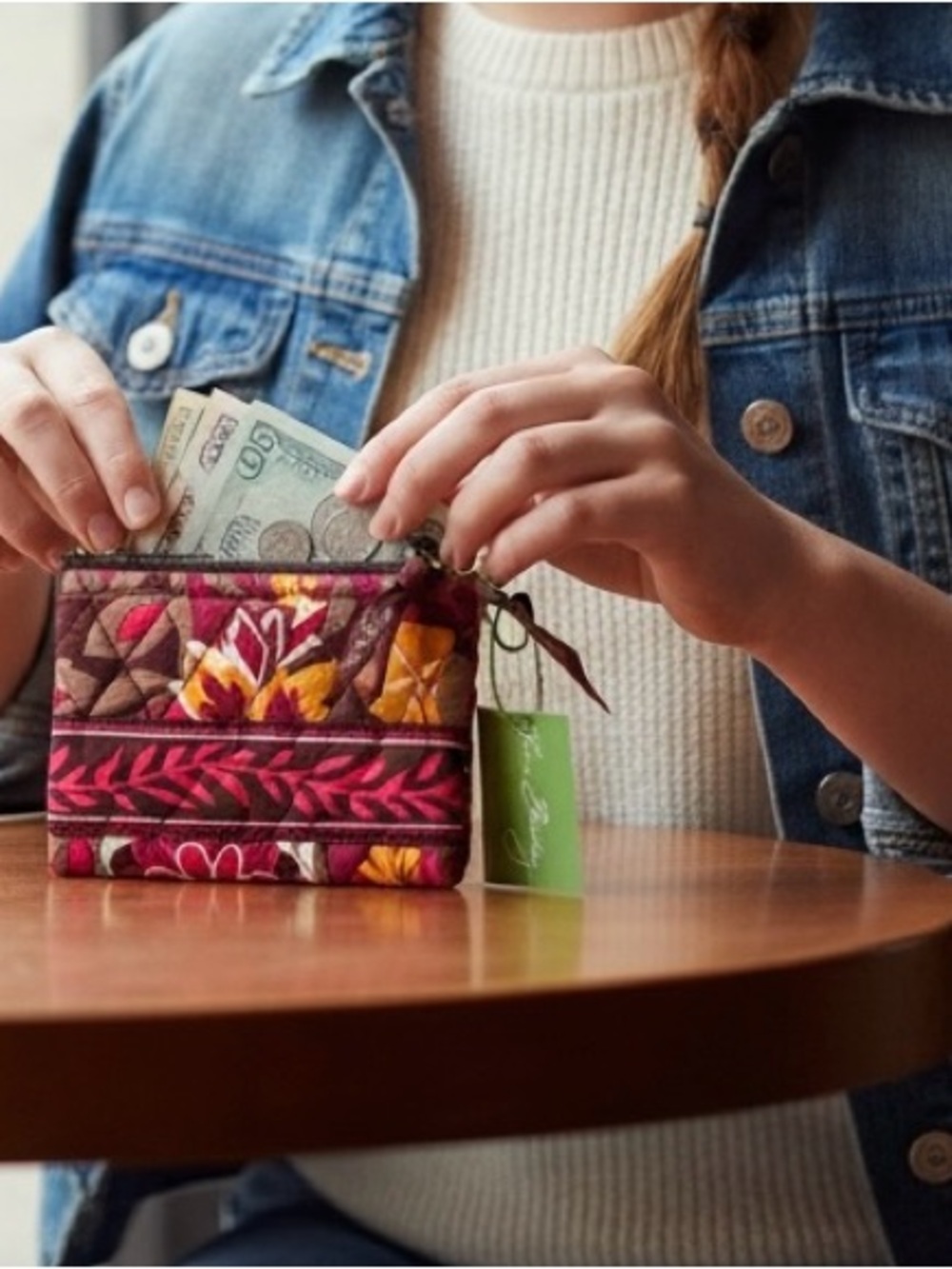 NWT NEVER USED Vera Bradley Carnaby patter coin/ mini case. - Picture 3 of 5